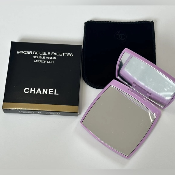 CHANEL DUAL COMPACT MIRROR - LIMITED STOCK PURPLE WITH BOX/VELVET DUSTBAG - Picture 13 of 16